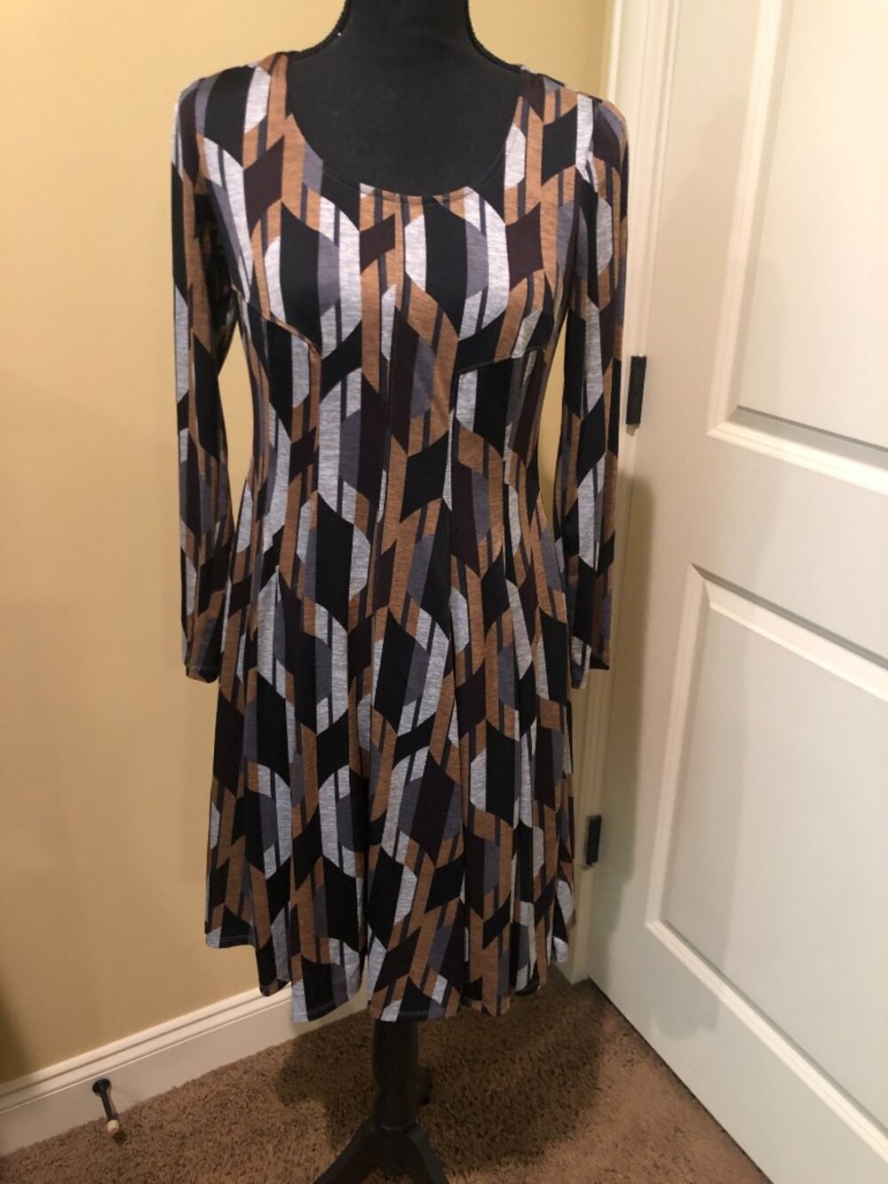 Chris McLaughlin Dress, Sze 4 Geometric Print